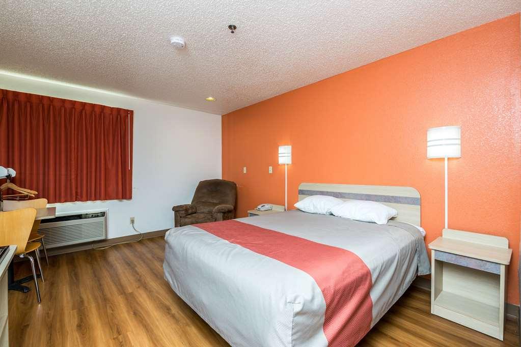 Motel 6-Waterloo, Ia Room photo